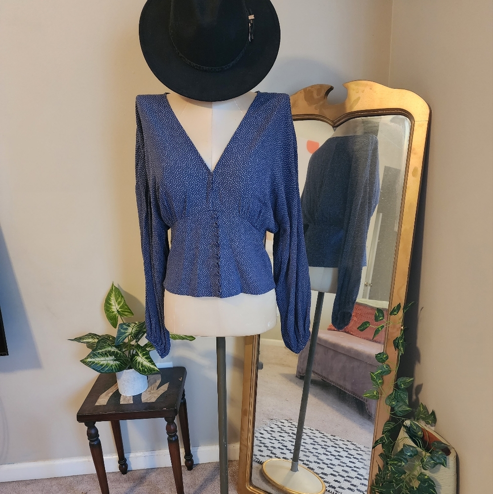 ✨️NWT✨️Abercrombie & Fitch Long Sleeve Blouse
